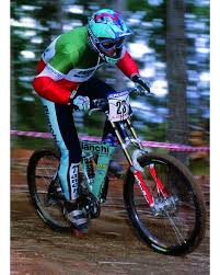 Bianchi Martini Racing Downhill Bike Aus Den 90ern Mit Dem Legendaren Box Rahmen Downhill Bike Rennrad Martini