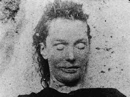 Jun 08, 2021 · jack the ripper, pseudonymous murderer of at least five women, all prostitutes, in or near the whitechapel district of london's east end in 1888. Jack The Ripper Wer War Die Bestie Von London Mannersache