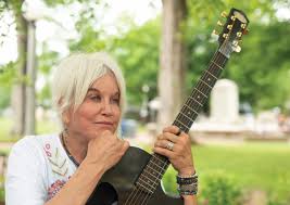 Singer-Songwriter Sarah James draws inspiration from ...