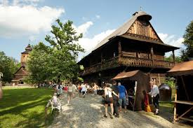 Když se v česku řekne skanzen, mnozí si představí právě ten v rožnově pod radhoštěm. Valasske Muzeum V Prirode V Roznove Pod Radhostem Narodni Kulturni Pamatka Roznov Pod Radhostem Vychodni Morava