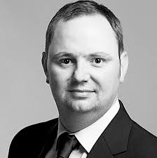 Bees Roux: A study in black and white