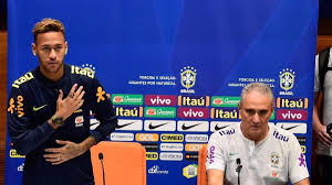 ذكرت الصحف البرازيلية الاثنين ان مدرب منتخب البرازيل لويز فيليبي سكولاري اقيل من منصبه من قبل الاتحاد. ØªÙŠØªÙŠ ÙŠØ¶Ù… 3 Ù„Ø§Ø¹Ø¨ÙŠÙ† Ù…Ù† ÙÙ„Ø§Ù…Ù†ØºÙˆ Ø¥Ù„Ù‰ Ù‚Ø§Ø¦Ù…Ø© Ø§Ù„Ø¨Ø±Ø§Ø²ÙŠÙ„