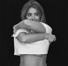 Louise redknapp, 44, sent her instagram fans wild after she uploaded a photo of her and music manager billy clark to her account. Louise Redknapp Talks Handsome New Man In Cheeky Admission After Jamie Redknapp Split Indiansapidnews Com