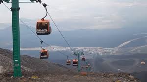 Funivia dell'etna runs a cable car from rifugio sapienza (1920m) up the mountain to 2500m. Etna Dopo La Tragedia Della Funivia La Regione Avvia I Controlli Video Ilsicilia It