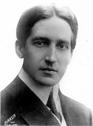 Howard picked up a hot young hitchhiker from a seedy part of town. As they  drove off, he asked, "What do you do for a living?" She winked and  answered, "I'm a