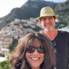 Best local store for Englewood sweatshirts with website and shipping?