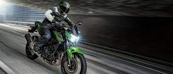 Z400 matching its exciting performance, the z400 is clad in aggressive new styling. Z400 My 2020 Kawasaki Deutschland