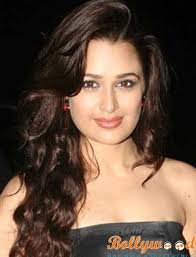 Yuvika chaudhary also made her debut in kannada movie malayali jotheyali and beginning in punjabi movie with daddy cool munde fool. Yuvika Chaudhary Biography Wiki Age Height Boyfriend Movies Net Worth