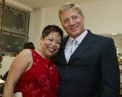O próprio herman josé, amigo de longa data de maria vieira, foi alvo de várias críticas da atriz depois de sugerir que não era ela a. Bronca Maria Vieira Chama Gordo A Herman Jose E Ele Responde Com Fotografia Da Atriz Nacional Flash
