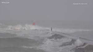 Hurricane Laura: Galveston island gets minimum damage | khou.com