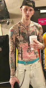 Pin On Machine Gun Kelly