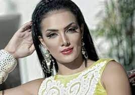 واحده خطيبها اتوفى و بعدين فقدت الرحم بتاعها و بعديها عملت حادثة و وقعت من على الحصان و كسرت. Ø¨Ø§Ù„ØµÙˆØ± Ø­ÙˆØ±ÙŠØ© ÙØ±ØºÙ„ÙŠ Ù…Ù† Ù…Ù„ÙƒØ© Ø¬Ù…Ø§Ù„ Ù„Ø¥Ø­Ø¯Ù‰ Ø¶Ø­Ø§ÙŠØ§ Ø¹Ù…Ù„ÙŠØ§Øª Ø§Ù„ØªØ¬Ù…ÙŠÙ„ Ø¯Ù†ÙŠØ§ Ø§Ù„ÙˆØ·Ù†