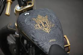 Black And Gold Motorcycle Paint Jobs Matte Custom Paint Tank Google Search Bike Tank Motorcycle Painting Motorcycle Tank