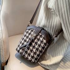 Dhgate.com provide a large selection of promotional women brand designer handbags on sale at cheap price and excellent crafts. 2021 Hot Sale Luxury Handbags Women Famous Brands Handbags Designer Crossbody Bags Women Buy Bueno Designer Bag Fashion Designer Bum Bag For Women Luxury Designer Leather Bags Product On Alibaba Com