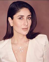 Kareena Kapoor Khan Biography Age Height Movies Net Worth More Buzzzfly Kareena Kapoor Khan Kareena Kapoor Kareena Kapoor Pics