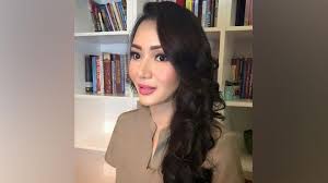 Pernyataan itu ia sampaikan saat menjadi saksi dalam sidang penerimaan suap dan tindak pidana pencucian uang oleh pinangki di pengadilan tipikor. Attorney General Allegedly Knowing The Confusion Between Attorney Pinangki And Djoko Tjandra World Today News