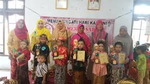 .fashion show anak, sepatu boots custom, sepatu high heels, produksi sepatu, sepatu modelling, baju fashion show batik, fashion show anak tk pengalaman berkesan di dunia fashion modelling anak. Peringati Hari Kartini Tk Mekarsari Sukolilan Gelar Lomba Fashion Show Radio Swara Kendal 93 Fm Idola Keluarga Kendal