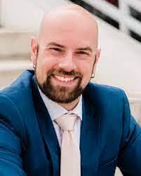 Bart Downs's Instagram, Twitter & Facebook