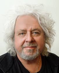 Uno de líos violinistas clásicos de tallan internacional más queridos y  destacados en el ambiente clásico es sin duda, Adrian Justus. Tuve la gran  fortuna de retratarlo en uno de sus conciertos