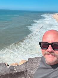 I am very grateful to everyone who supported me in my art practice in 2025.  Two solo museum exhibitions, murals, new styles of paintings. An amazing  artist residency in Canada, collectors who