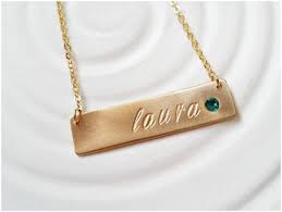 Hadirnya warna ini akan menciptakan suasana ruangan yang terkesan relaks dan damai. Membedakan Emas Muda Dan Emas Tua Untuk Liontin Inisial Passion Jewelry