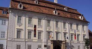 10:27 autoholic 165 956 просмотров. Documentar Muzeul Brukenthal Din Sibiu Cel Mai Vechi Muzeu Din Romania Si Cel Mai Mare Din Sud Estul Europei Radio Romania Cultural