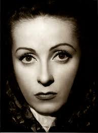 Résultat de recherche d'images pour "danielle darrieux"
