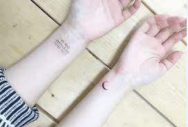 erkek ve bayanlar icin bileklik dovmeleri ve fiyatlari kizlara moda