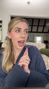 Literally life changing manicure- I'm wearing @ohora USA in N Cream In...