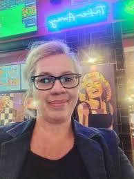 Anita Kuntz's Instagram, Twitter & Facebook