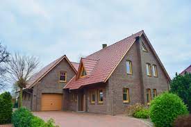 Es erfreut sich nach wie vor hochster beliebtheit unter den vielen moglichkeiten der dachformen. Haus Zum Verkauf 26169 Friesoythe Mapio Net
