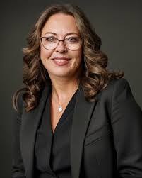 Jennifer Mink's Instagram, Twitter & Facebook