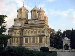 Ips teodosie, îndemn la rugăciune pentru lucrările sfântului sinod, în cadrul cărora se vor discuta inclusiv aspecte despre oficierea tainei botezului. Arhiepiscopia Argesului Si Muscelului Societatea Teologica