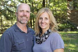 They want a house as unique as they are, with ample privacy and enough space for outdoor fun with friends and family. Mountain Life Traumhaus Gesucht Staffel 1 Episodenguide Fernsehserien De