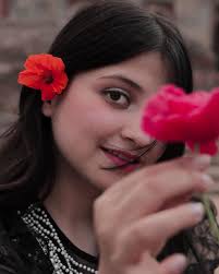 Serendipity: When your person appears unexpectedly. Model: @garima_murarka1  Photographer: @deeprajputana03 #love #serendipity #insta #mood