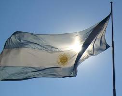Algunas Nubes Y Una Maxima De 12 Grados En El Dia De La Bandera La Ciudad Fotos De Bandera Argentina Bandera Argentina Argentina