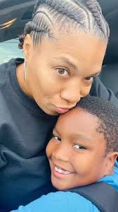 Best way to start my day ❤️ , Yes son, your mommy is 25 today 🥂♎️