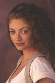 Bess Martin in Earth 2