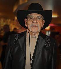 Ritchie valens (lou diamond phillips) goes to his final concert in 1959 and calls his brother bob morales (esai morales) to fly. Bob Ritchie S Older Brother