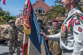 Insigne de bras gauche de d'infanterie de marine, avec l'ancre, modèle homme du rang (ancre dorée et losanges rouge). 1er Regiment De Parachutistes D Infanterie De Marine