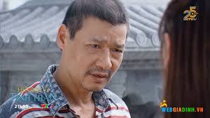 Cô lớn lên trong gia đình ngập tràn yêu thương cùng với bố và em gái mình. Ougzlg9c7uc4zm