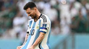 Las imágenes del fastidio de Messi en la derrota de la selección argentina  que dieron la vuelta al mundo - Infobae