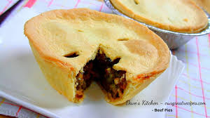 Feb 19, 2020 · steak pizzaiola or carne all pizzaiola translates as meat pizza style. Ricetta Inglese Beef Pie Guide Di Cucina