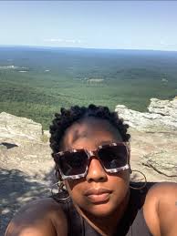 Hey everyone I'm Rachel I love being outdoors and finding new trails. I'm a  photographer and a wildlife photograper.