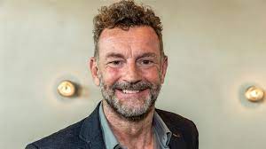 Van wie denk jij dat ray fan is? 8ntok Nqaaamgm