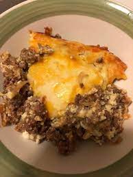 Ingredients 1 Lb Ground Beef 1 Packet Onion Soup Mix 1 Bag Shredded C Low Carb Cheeseburger Casserole Cheeseburger Casserole Ground Beef Recipes Easy