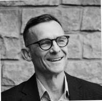 100+ perfiles de «William Holton»