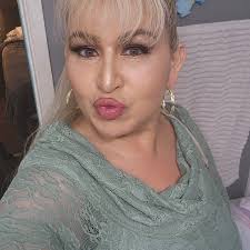 Is it better to carry cash or credit cards when in italy ? First time this  February.