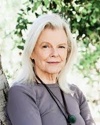 Shannon Applegate's Instagram, Twitter & Facebook