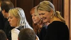 Prozradila na sebe, že má „asi 32 koní, že chodí do prague british school, že už si zvykla na život s bodyguardy. Adriana Bobekova Idnes Cz